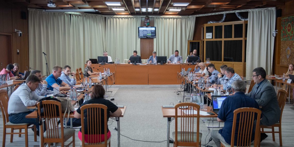 Teljesítmény-követelményt határoztak meg a cégvezetőknek