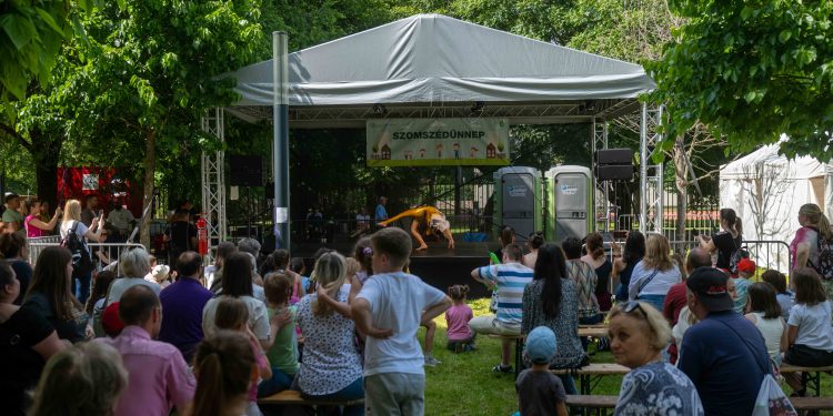 20250531-Szomszedunnep-pillango-park-STG-14-750×375 Továbbra sem szakadt meg a hagyomány