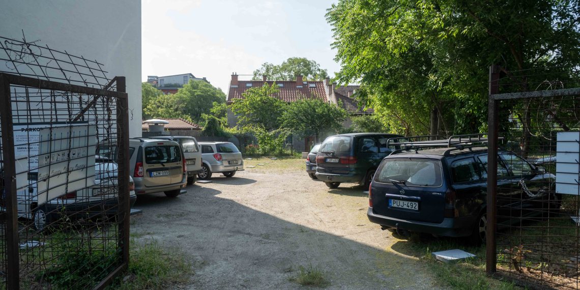 20250607-Bosnyak-piac-parkolo-stg-4-1140×570 Parkoló nyílt a Bosi mellett