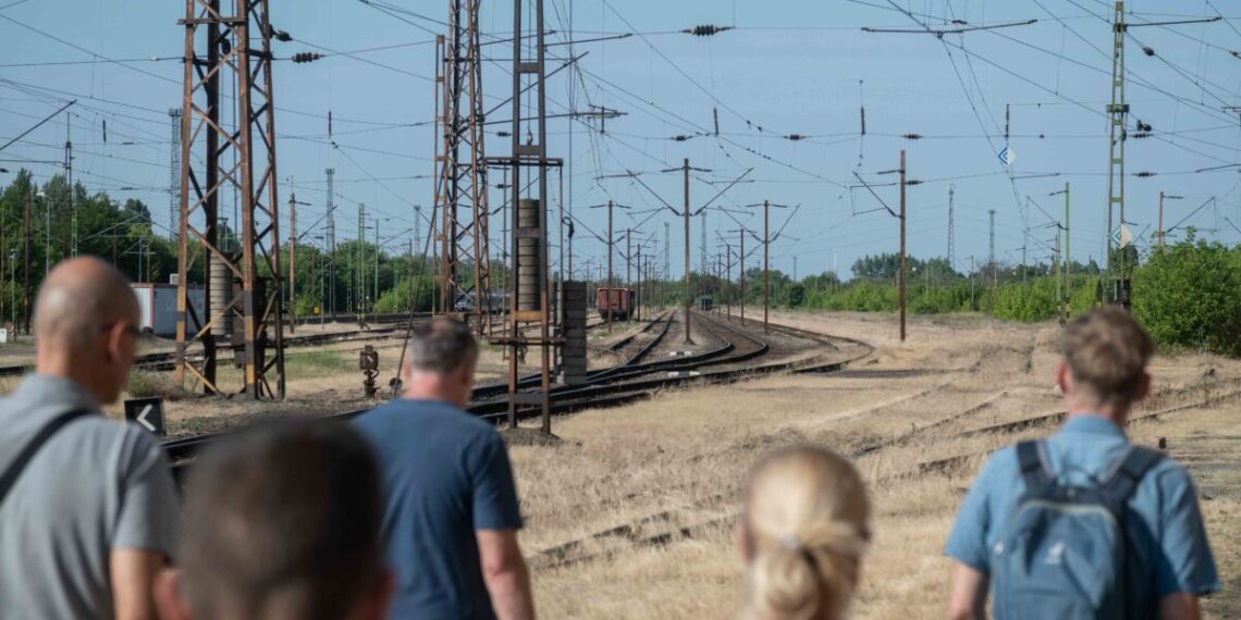20250613-Rakosrendezo-seta-STG-7-1140×570 Séta a leendő Parkváros területén