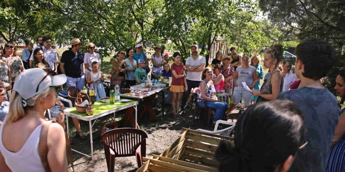 20250614_Uj-Kozossegi-Kert_BM-3-1140×570 Birtokba vették az új hobbi kertészek a Zöldellő Zuglót