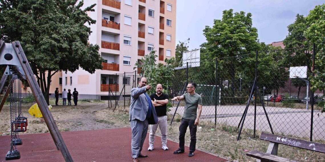 20250717_Rakosszeg-park_bejaras_BMSZKI_Polgarmester_BM-4-1140×570 Polgármesteri segítséget kértek a BMSZKI szakemberei